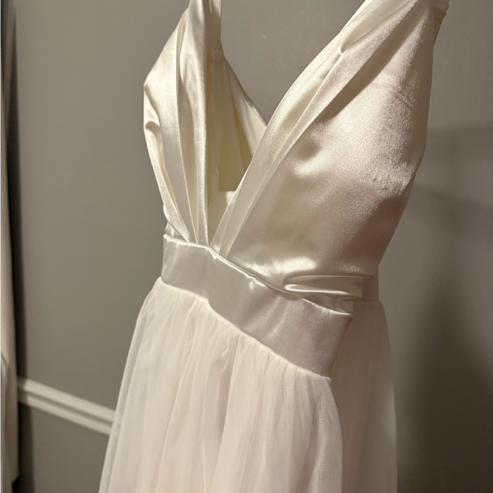 “Let’s Get Married or at least go to a Diner en Blanc”in this elegant ivory gown